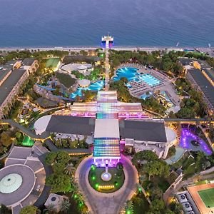 Dobedan World Palace Hotel 
